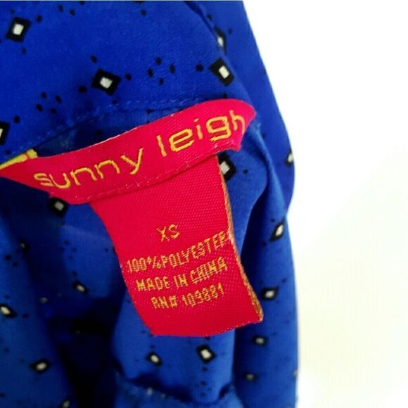 Beautiful blue top  - Picture 5 of 6